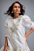Load image into Gallery viewer, Puff-sleeve Dress With Swarovski Floral Appliqué
