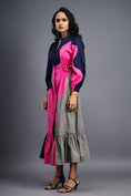 Load image into Gallery viewer, Colourblock Dress With Side Cutouts