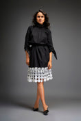 Load image into Gallery viewer, Midi Dress With Detailing On The Hem Comes With Belt