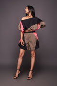 Load image into Gallery viewer, Colourblock Off-Shoulder Top With Shorts