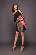 Load image into Gallery viewer, Colourblock Off-Shoulder Top With Shorts