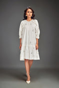 Load image into Gallery viewer, Relaxed-Fit Midi Dress with Three-Quarter Sleeves