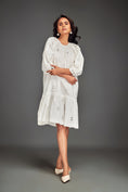 Load image into Gallery viewer, Relaxed-Fit Midi Dress with Three-Quarter Sleeves