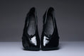 Load image into Gallery viewer, Onyx Gloss Bow Mules