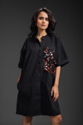 Load image into Gallery viewer, Black Relaxed Straight Fit Dress With Pocket