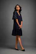 Load image into Gallery viewer, V-neck Dress With Leaf-patterned Sleeves