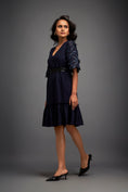 Load image into Gallery viewer, V-neck Dress With Leaf-patterned Sleeves