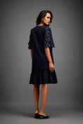 Load image into Gallery viewer, V-neck Dress With Leaf-patterned Sleeves