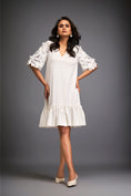 Load image into Gallery viewer, V-neck Dress With Leaf-patterned Sleeves