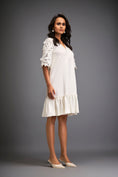 Load image into Gallery viewer, V-neck Dress With Leaf-patterned Sleeves