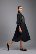 Load image into Gallery viewer, Black Metallic Panel Midi Dress