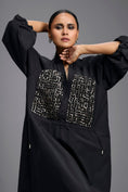 Load image into Gallery viewer, Black Metallic Panel Midi Dress