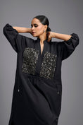 Load image into Gallery viewer, Black Metallic Panel Midi Dress