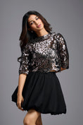 Load image into Gallery viewer, Black Metallic Laser-Cut Crop Set