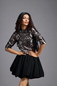 Load image into Gallery viewer, Black Metallic Laser-Cut Crop Set