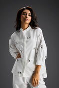 Load image into Gallery viewer, White Butterfly Embellished Pleated Shirt & Pants Set