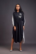 Load image into Gallery viewer, Oversized Dress With Ruched Detailing On The Waist