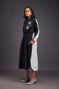 Load image into Gallery viewer, Oversized Dress With Ruched Detailing On The Waist