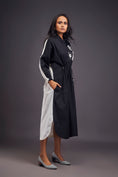 Load image into Gallery viewer, Oversized Dress With Ruched Detailing On The Waist