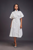 Load image into Gallery viewer, Pleated Oversized Shirt Dress With Patchwork