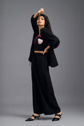 Load image into Gallery viewer, BLACK RELAXED BLAZER WITH VOLUMINOUS SLEEVES