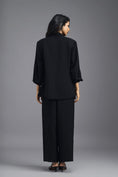Load image into Gallery viewer, BLACK RELAXED BLAZER WITH VOLUMINOUS SLEEVES