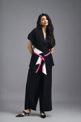 Load image into Gallery viewer, BLACK TAILORED FLARED PANTS