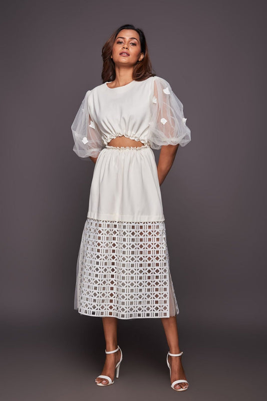 White Dress With Puffy Sleeves And Cutwork