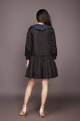 Load image into Gallery viewer, Black Dress With Detachable Collar