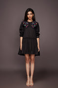 Load image into Gallery viewer, Black Dress With Detachable Collar