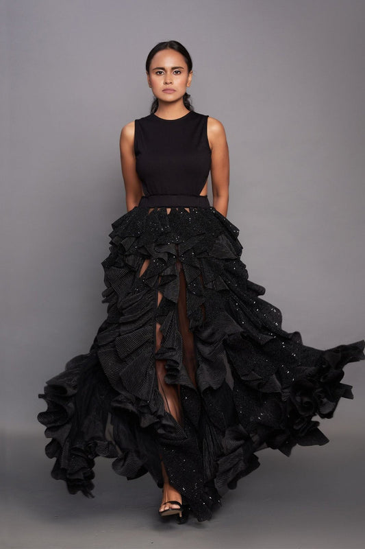 Black Backless Dress With Ruffled Bottom