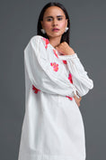 Load image into Gallery viewer, White Floral Patch Pocket Dress
