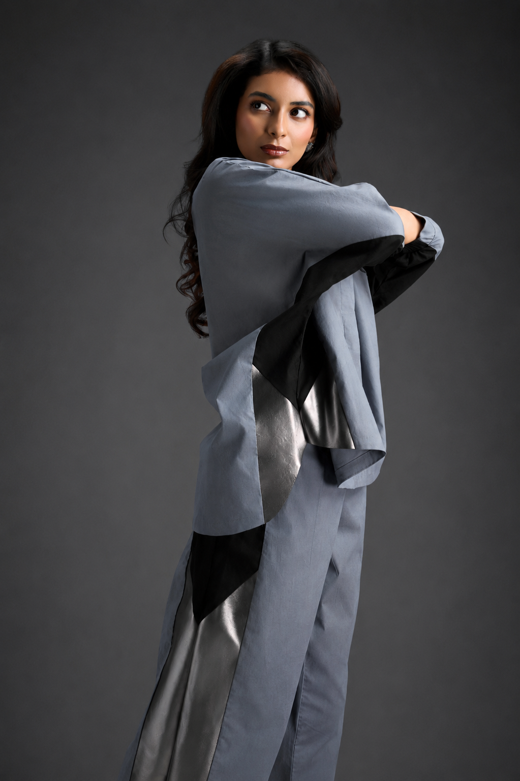 Relaxed Cool Grey Co-ord With Loose-fit Dramatic-sleeve Shirt And Wide-leg Pants With Metallic Side Panels.