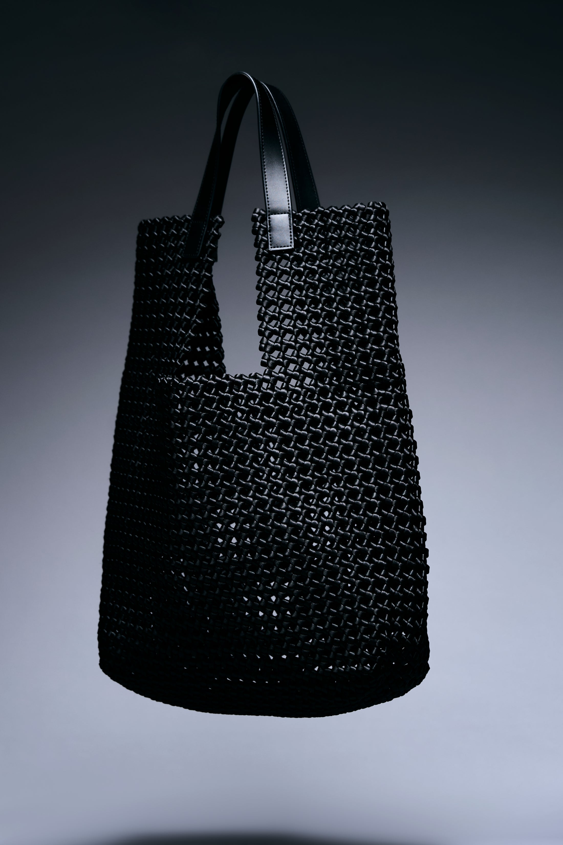 Onyx Weave Bucket Tote
