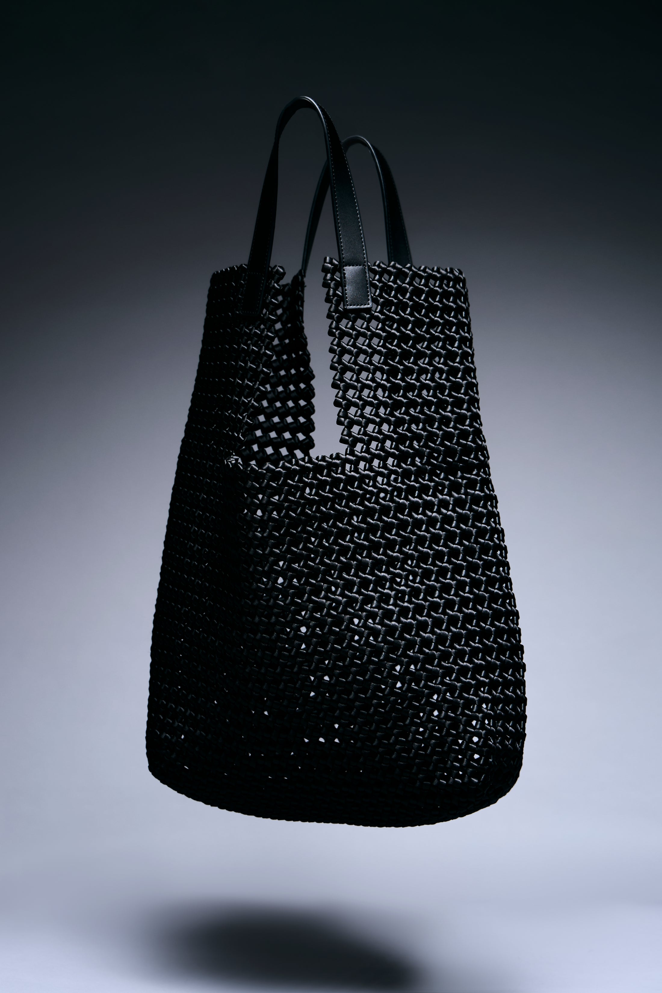 Onyx Weave Bucket Tote