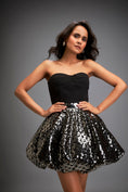 Load image into Gallery viewer, Voluminous Metallic Bubble Skirt
