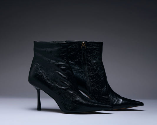 Noir Spool Heel Leather Boots