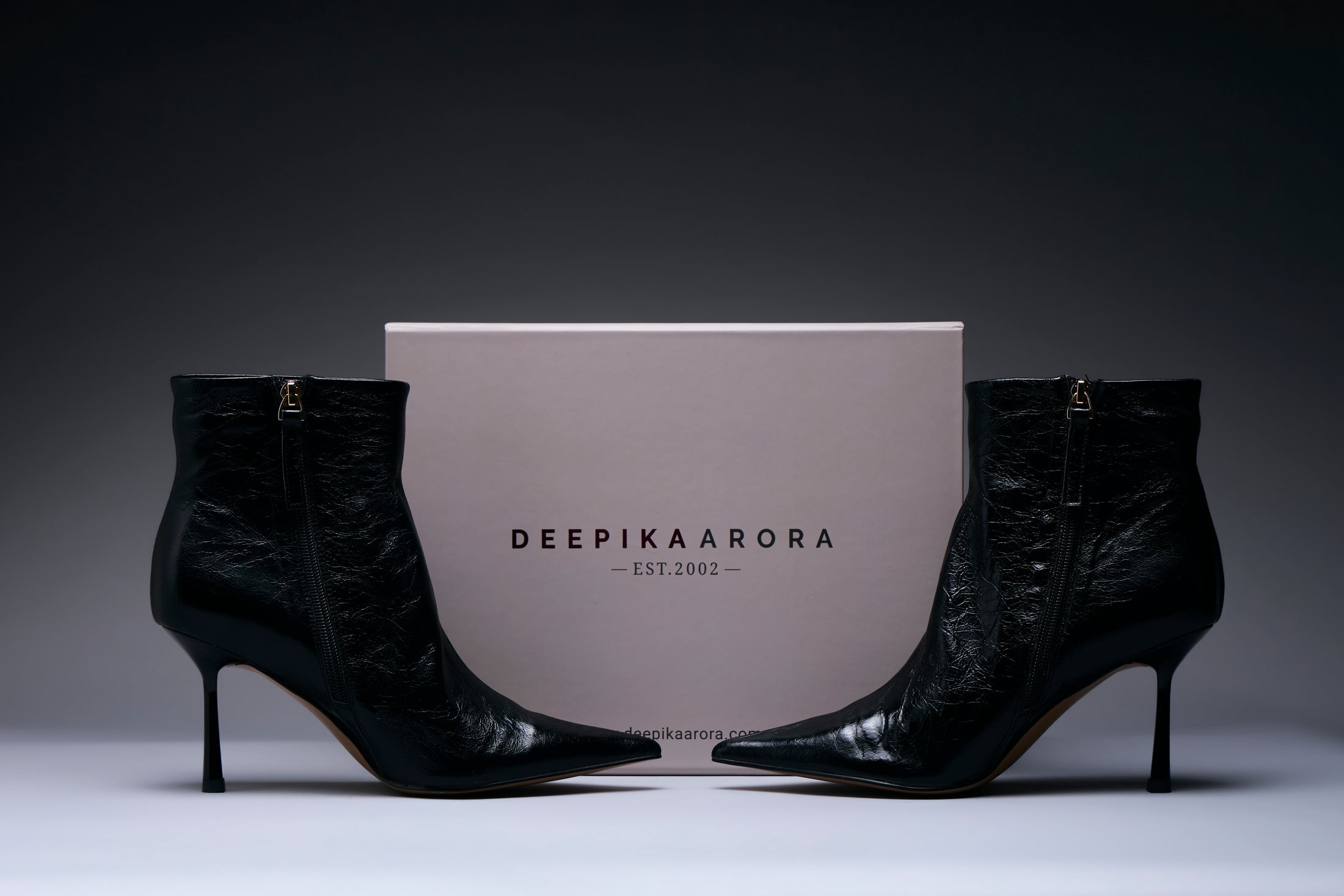 Noir Spool Heel Leather Boots