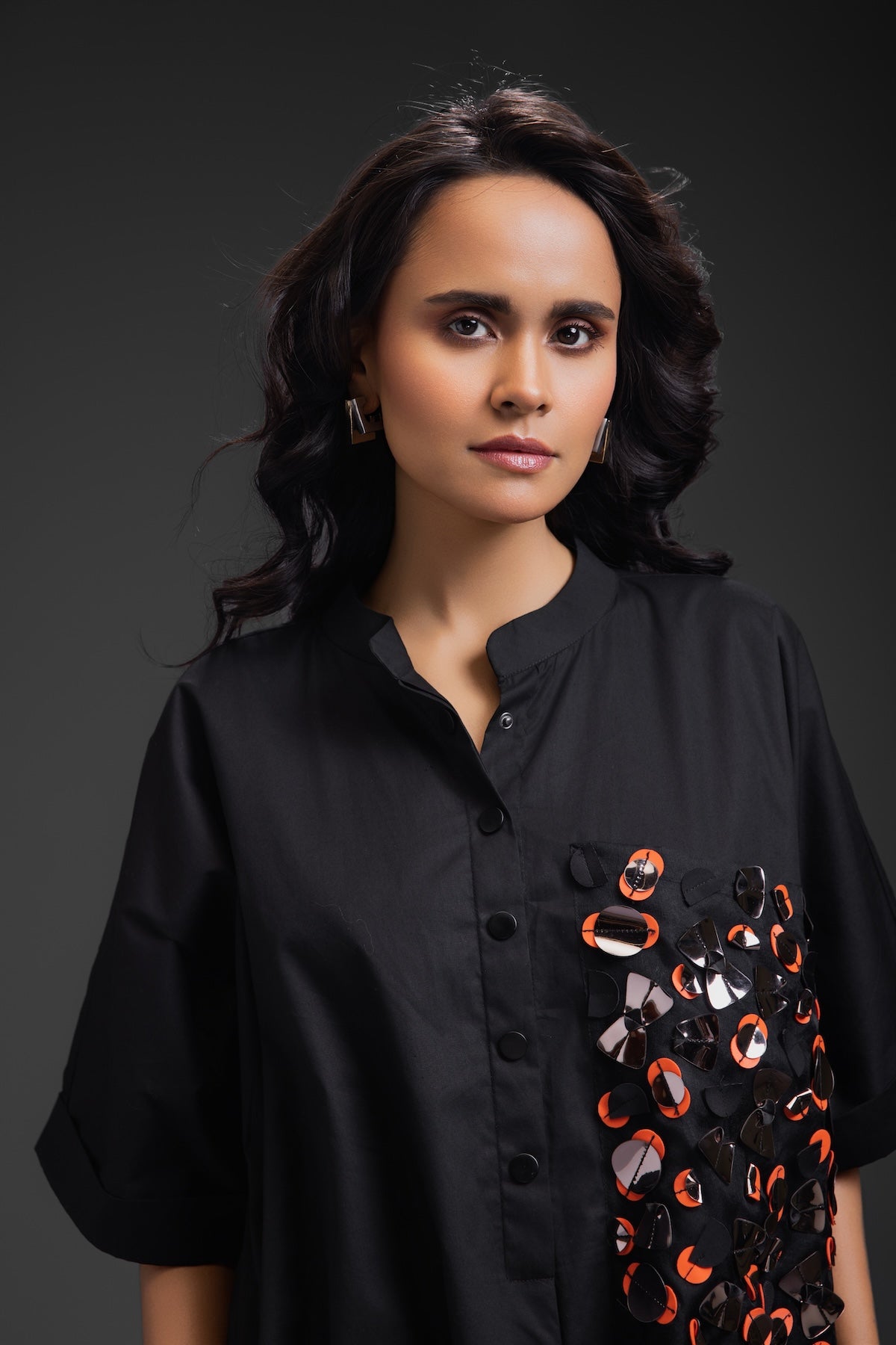 Black Relaxed Straight Fit Dress With Pocket