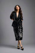 Load image into Gallery viewer, Black Sequin Midi Skirt
