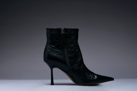 Noir Spool Heel Leather Boots