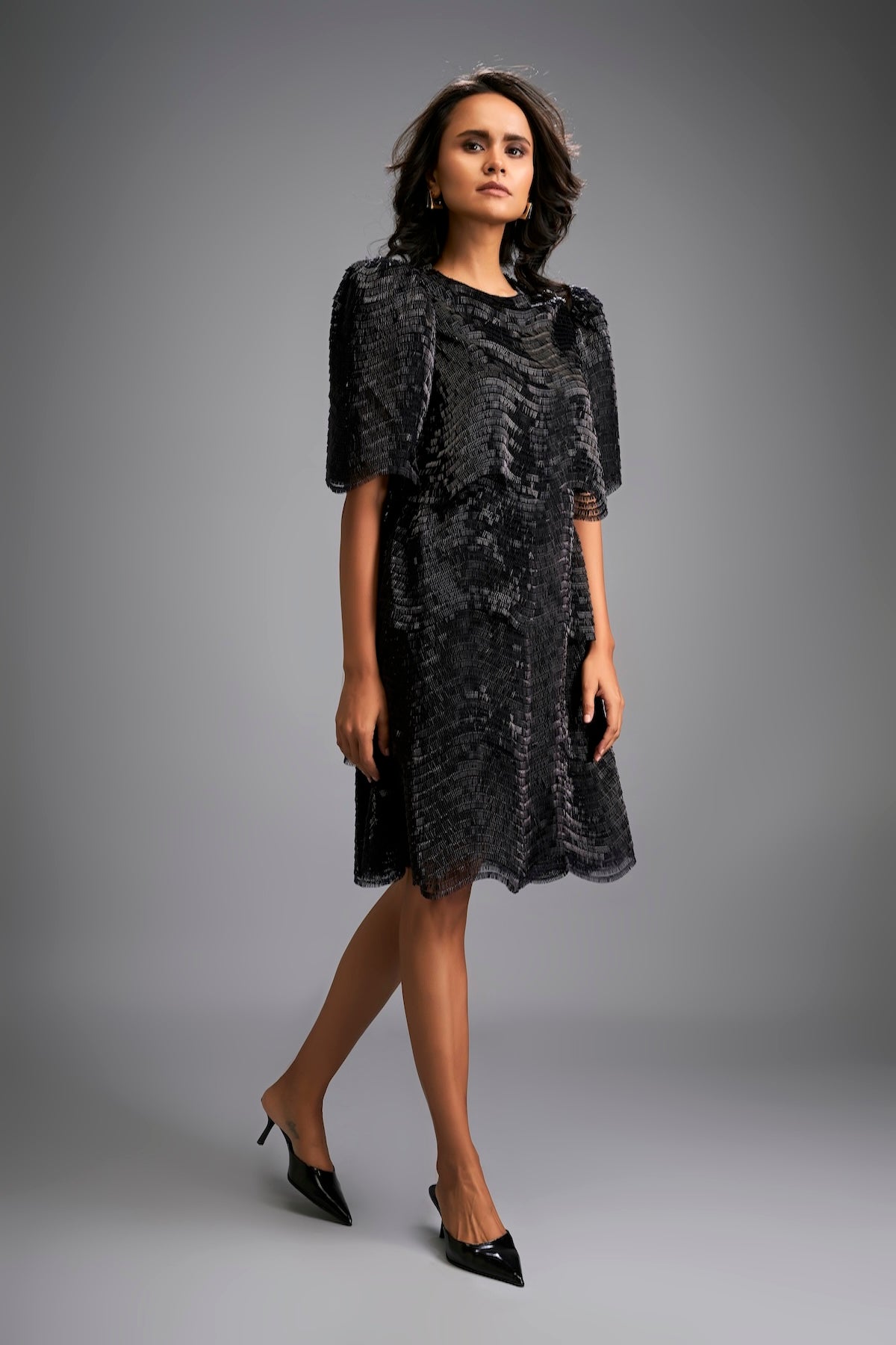 black shimmer dress knee length Sequin Black And Gold Skater Dress Knee Length Dresses For Ladies Black  Sequins Gold Zipper Long