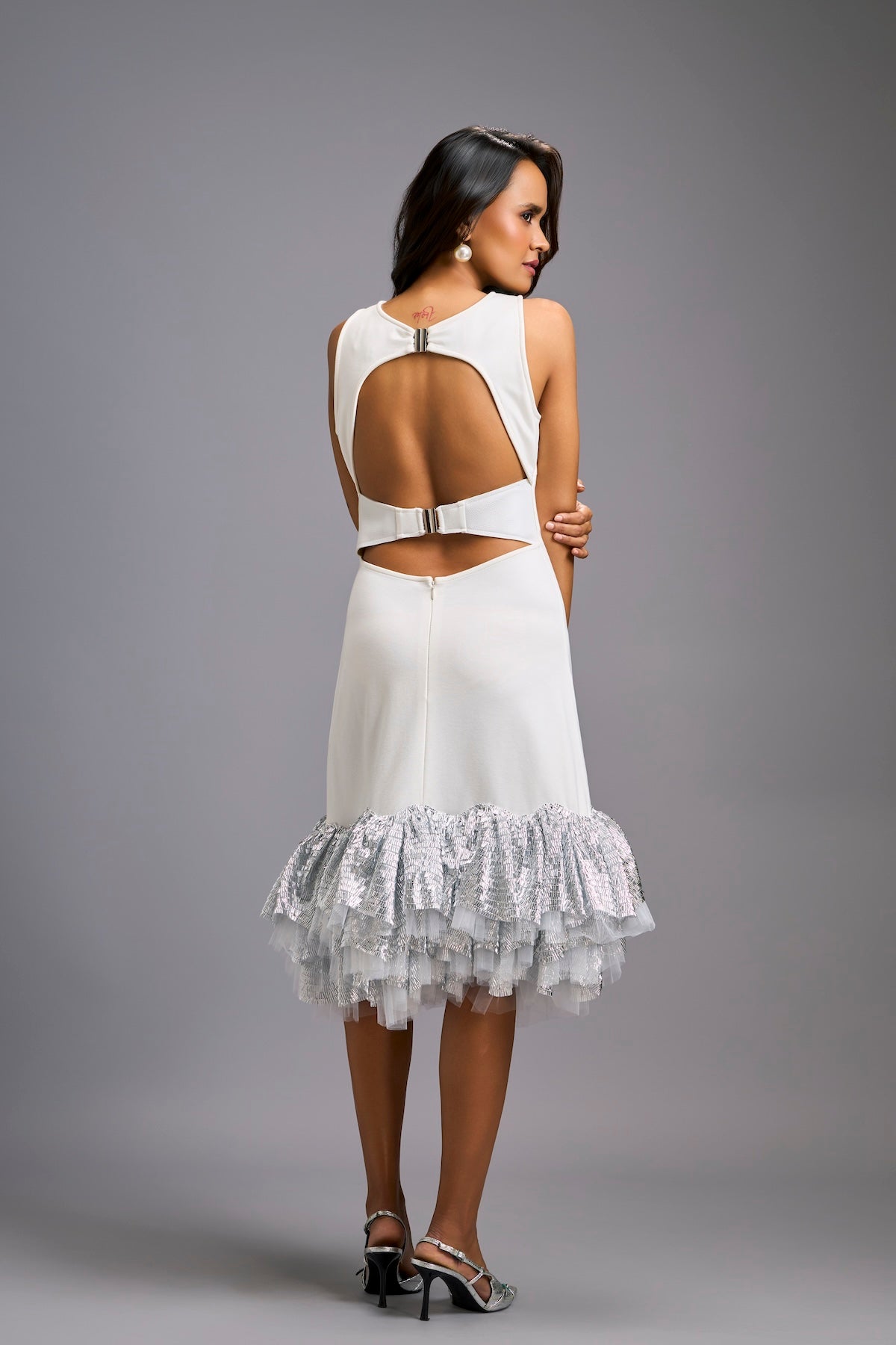 Sleeveless Silver Midi Dress with Cut-Out Back