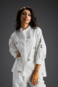 Load image into Gallery viewer, White Butterfly Embellished Pleated Shirt & Pants Set
