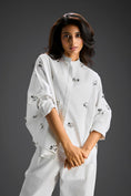 Load image into Gallery viewer, White Butterfly Embellished Pleated Shirt & Pants Set
