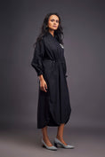 Load image into Gallery viewer, Oversized Dress With Ruched Detailing On The Waist
