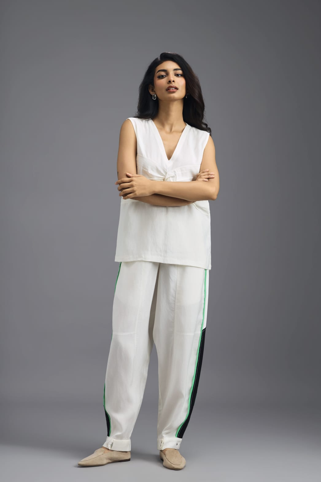 WHITE MINIMAL INNER SLIP TOP