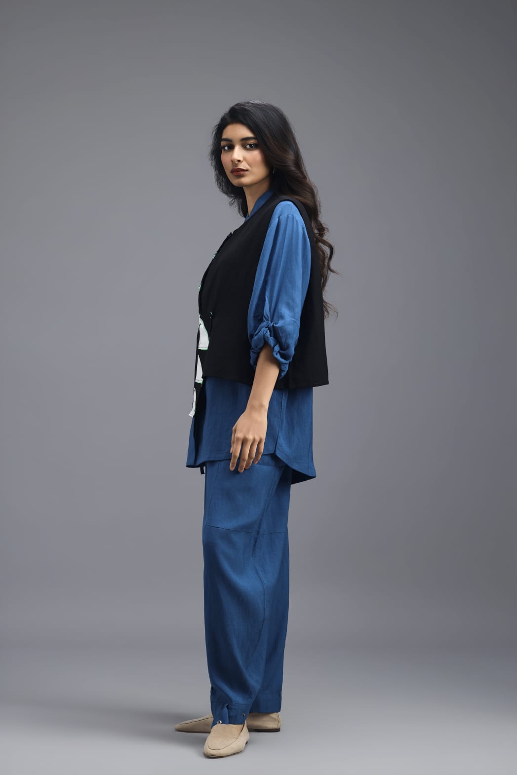 BLUE LINEN SHIRT