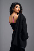 Load image into Gallery viewer, BLACK RELAXED BLAZER WITH VOLUMINOUS SLEEVES
