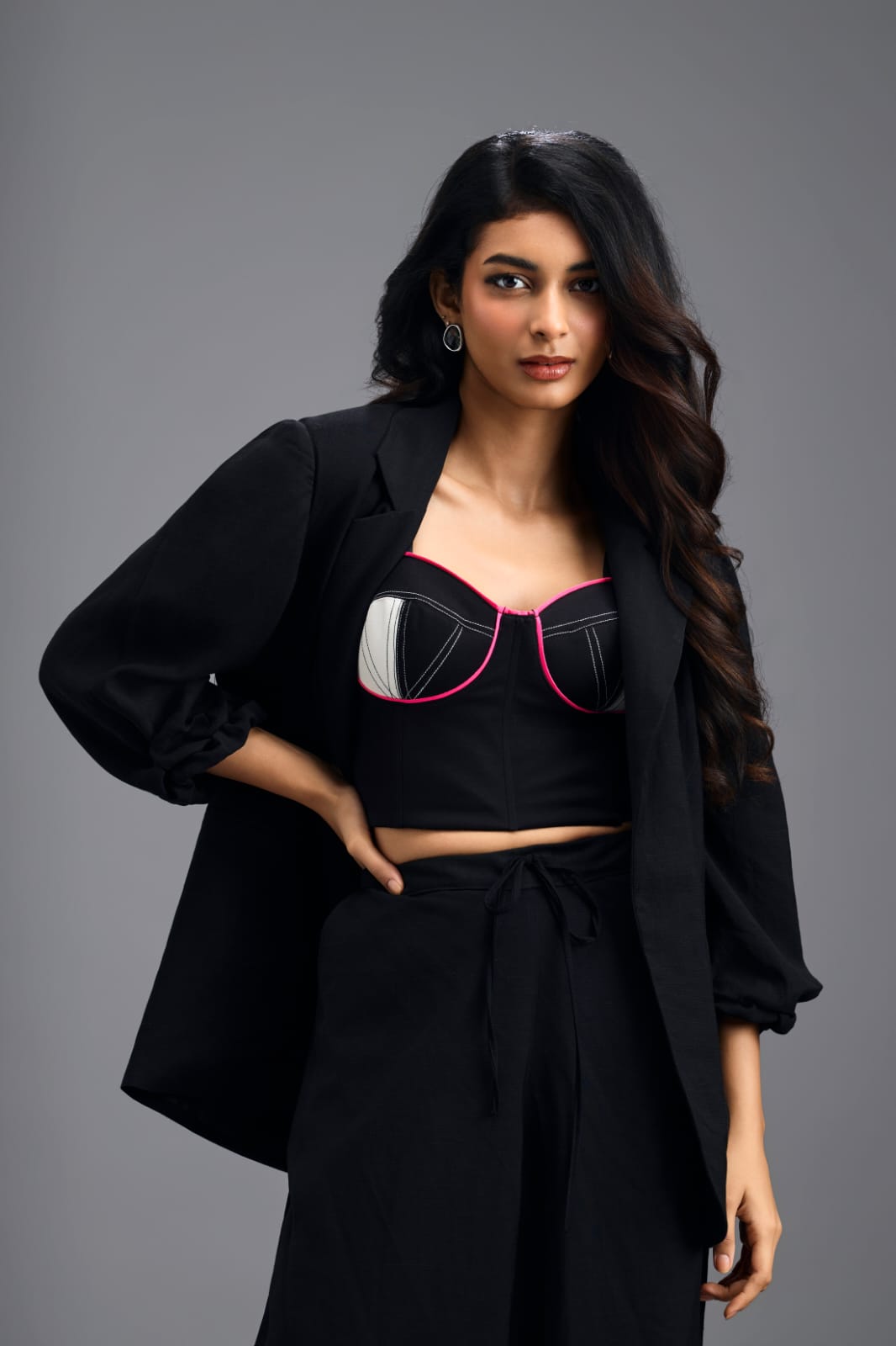 BLACK RELAXED BLAZER WITH VOLUMINOUS SLEEVES
